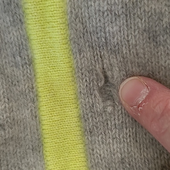 J. Crew Cashmere Sweater in Gray and Neon Yellow size Small - Picture 9 of 9